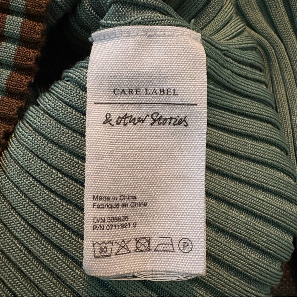 & Other Stories Green Ribbed Mock Neck Top - Picture 10 of 10
